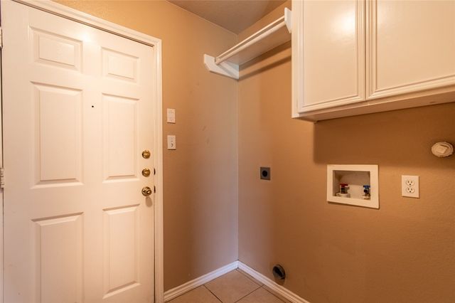 2410 Luzius Dr, Corpus Christi, TX 78418