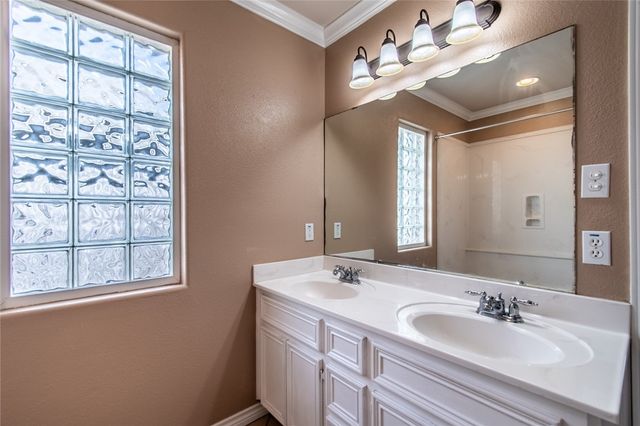 2410 Luzius Dr, Corpus Christi, TX 78418