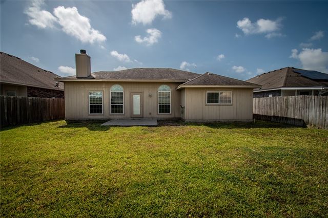 2410 Luzius Dr, Corpus Christi, TX 78418