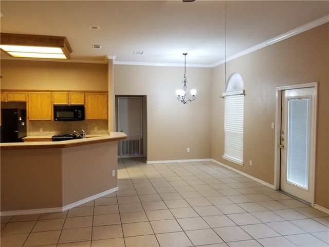 2410 Luzius Dr, Corpus Christi, TX 78418