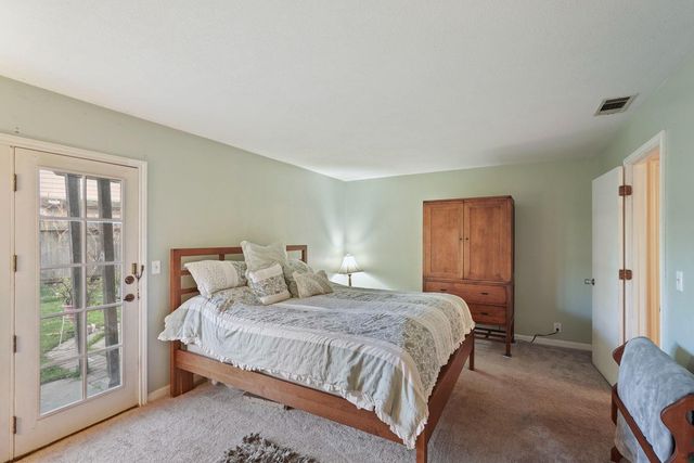 1754 Lakeshore Dr, Lodi, CA 95242