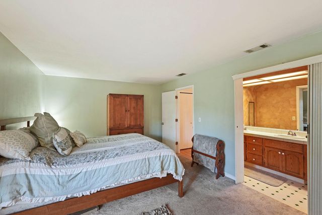 1754 Lakeshore Dr, Lodi, CA 95242