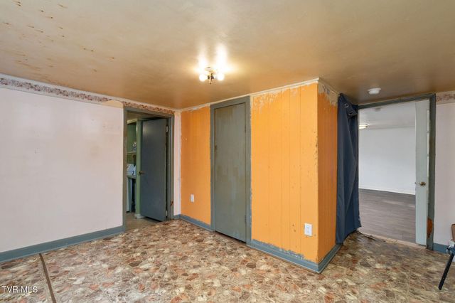 1802 Winchester Road, Shady Valley, TN 37688