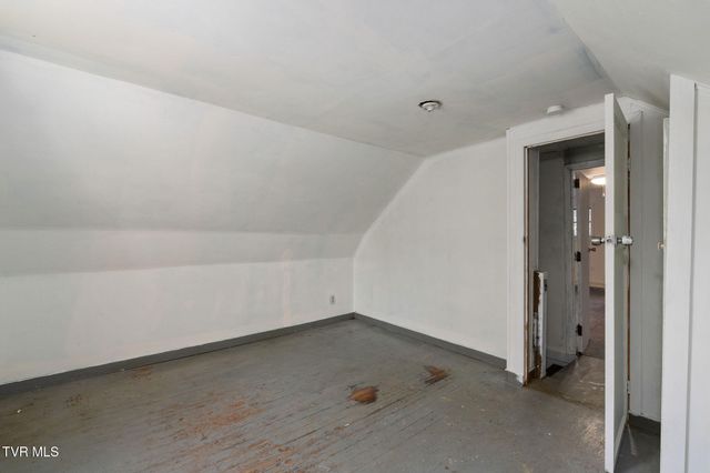 1802 Winchester Road, Shady Valley, TN 37688