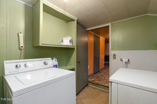 1802 Winchester Road, Shady Valley, TN 37688