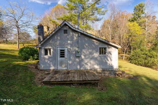 1802 Winchester Road, Shady Valley, TN 37688