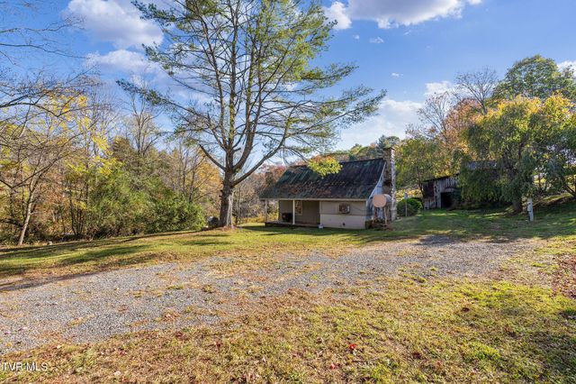 1802 Winchester Road, Shady Valley, TN 37688