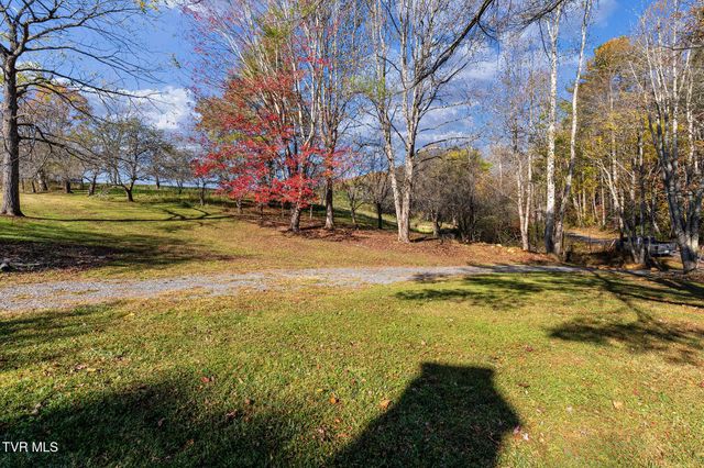 1802 Winchester Road, Shady Valley, TN 37688