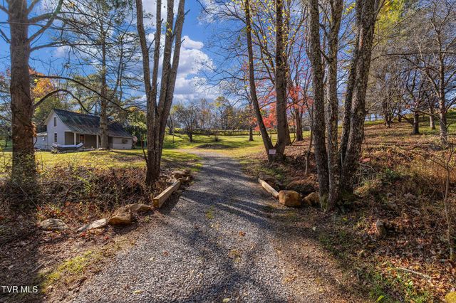 1802 Winchester Road, Shady Valley, TN 37688