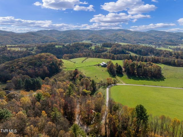 1802 Winchester Road, Shady Valley, TN 37688