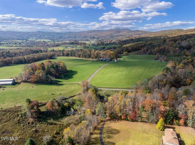 1802 Winchester Road, Shady Valley, TN 37688