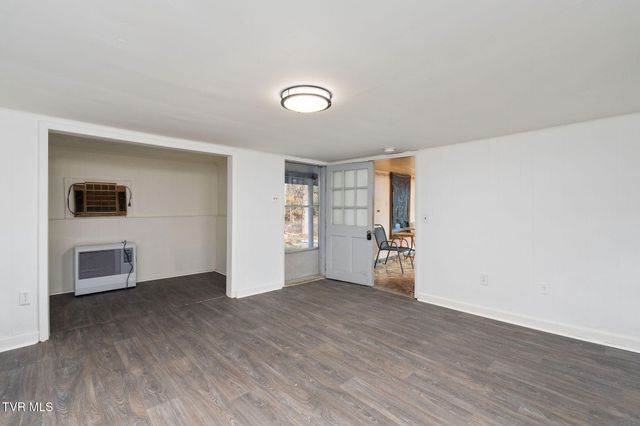 1802 Winchester Road, Shady Valley, TN 37688