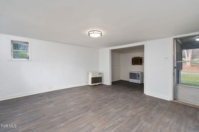 1802 Winchester Road, Shady Valley, TN 37688