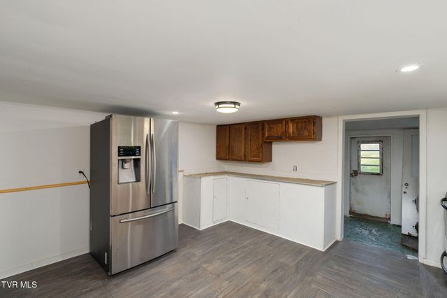 1802 Winchester Road, Shady Valley, TN 37688