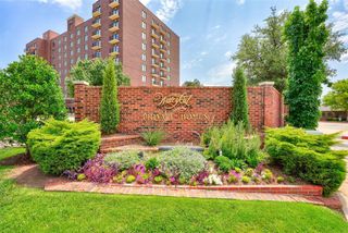 6204 Waterford Boulevard 10, Oklahoma City, OK 73118
