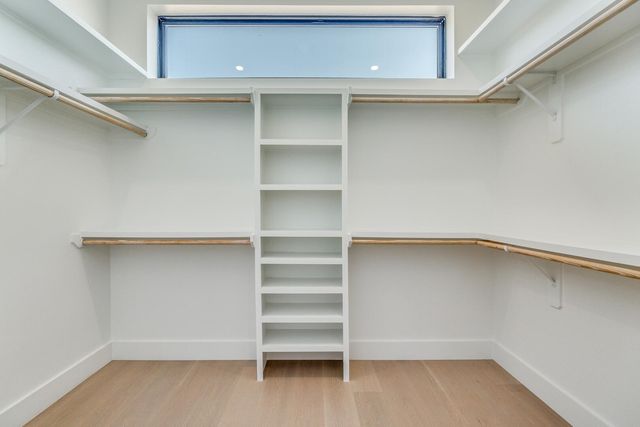 708 W 10th Street, Dallas, TX 75208