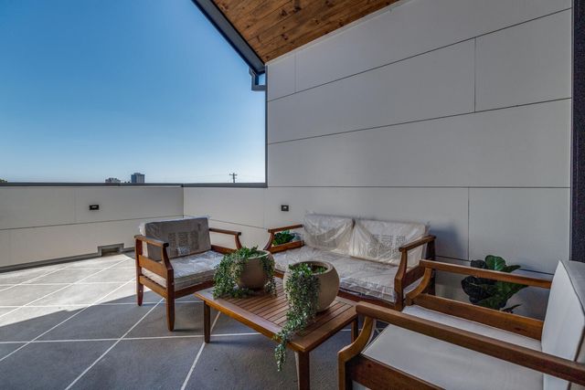 708 W 10th Street, Dallas, TX 75208