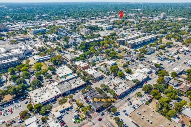 708 W 10th Street, Dallas, TX 75208