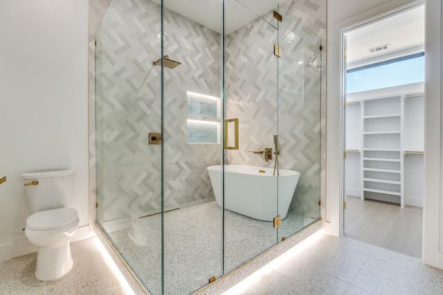 708 W 10th Street, Dallas, TX 75208
