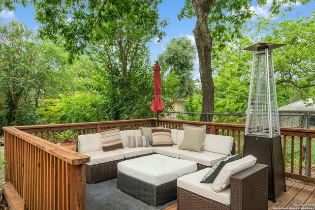 348 Funston, San Antonio, TX 78209