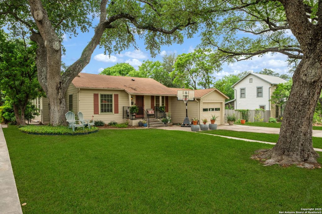 348 Funston, San Antonio, TX 78209