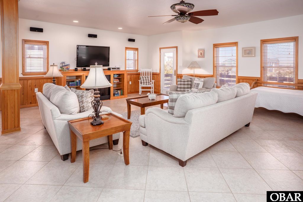 Image 6 of property listing at 2918 S Memorial Avenue Lot#3, Nags Head, NC 27959