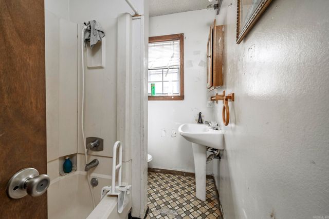 505 Meadowbrook Drive, Gurdon, AR 71743