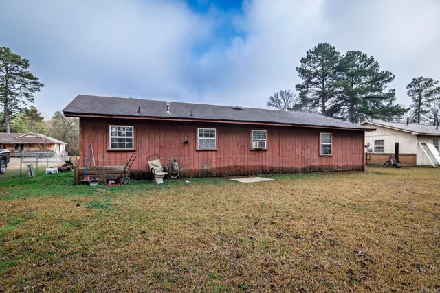 505 Meadowbrook Drive, Gurdon, AR 71743