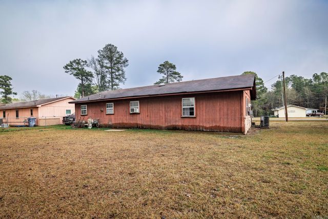 505 Meadowbrook Drive, Gurdon, AR 71743