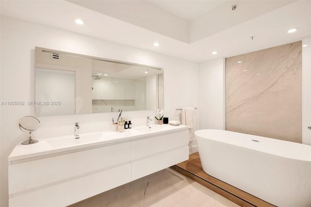 1500 Ocean Dr 1201, Miami Beach, FL 33139