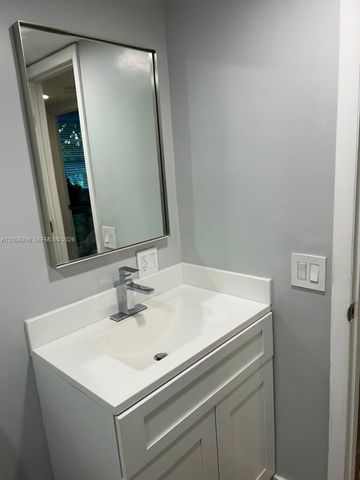 9320 Fontainebleau Boulevard 214, Miami, FL 33172