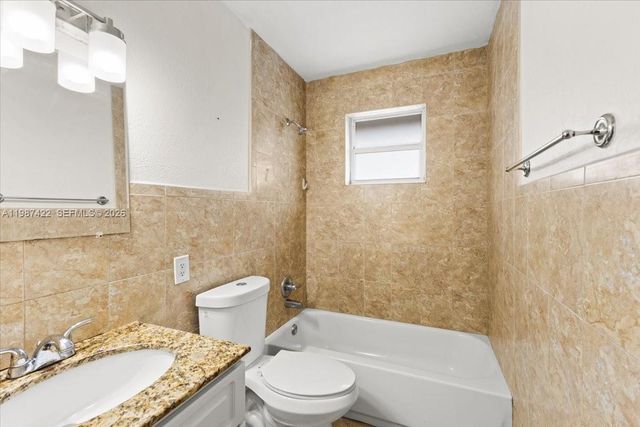 2323 Van Buren St 208, Hollywood, FL 33020