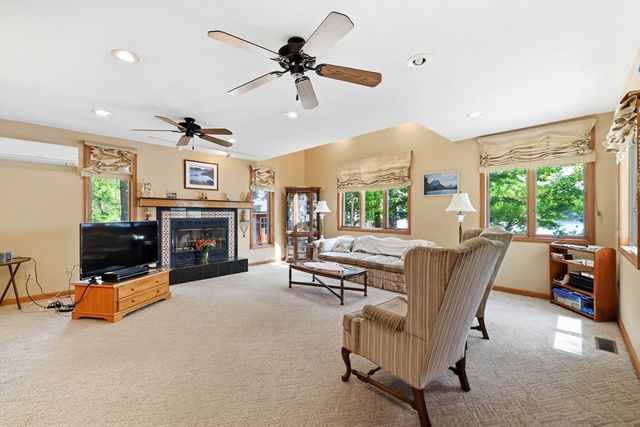 14 Iroquois, Southwick, MA 01077