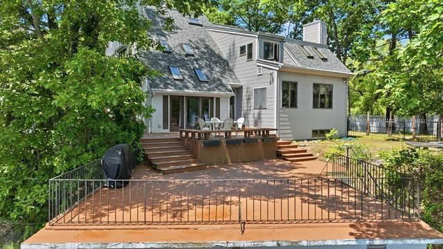 14 Iroquois, Southwick, MA 01077