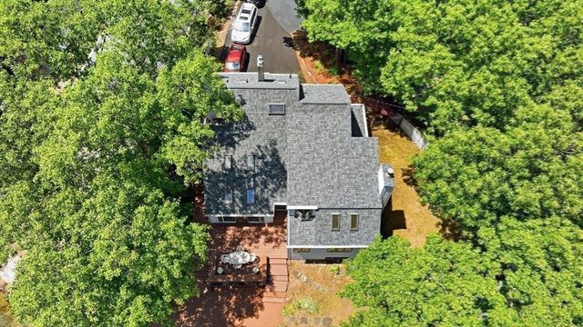 14 Iroquois, Southwick, MA 01077