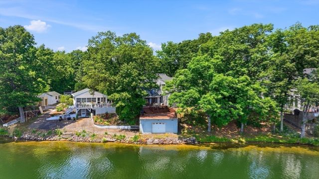 14 Iroquois, Southwick, MA 01077