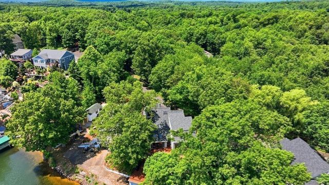 14 Iroquois, Southwick, MA 01077