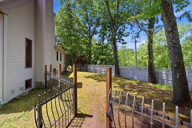 14 Iroquois, Southwick, MA 01077