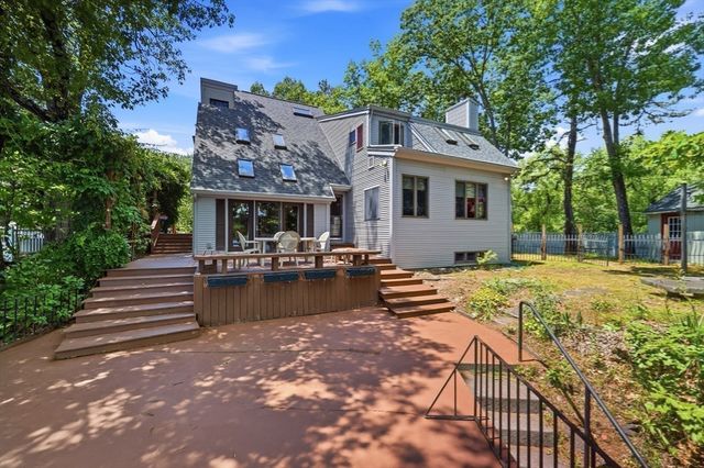14 Iroquois, Southwick, MA 01077