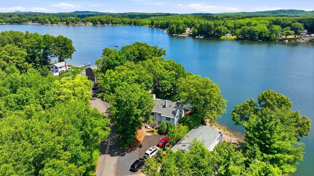 14 Iroquois, Southwick, MA 01077