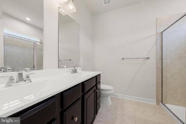 105 BAYHILL TER, Lake Frederick, VA 22630