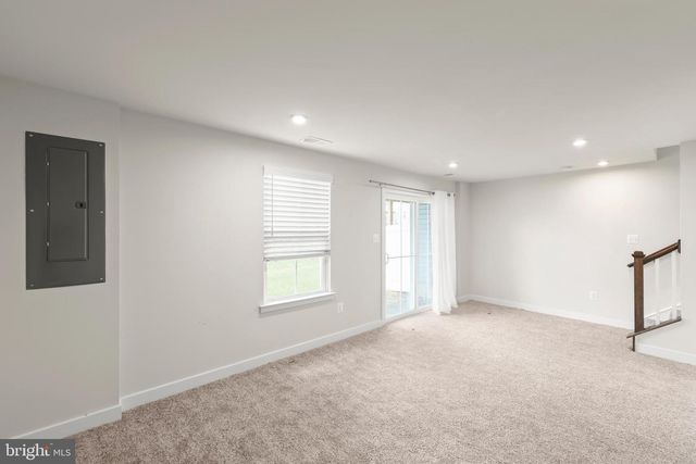 105 BAYHILL TER, Lake Frederick, VA 22630