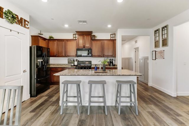 5608 Glowhaven St, Marysville, CA 95901