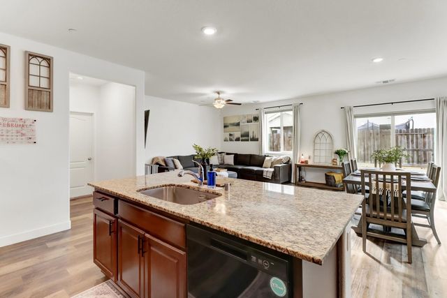 5608 Glowhaven St, Marysville, CA 95901