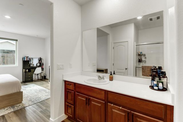 5608 Glowhaven St, Marysville, CA 95901