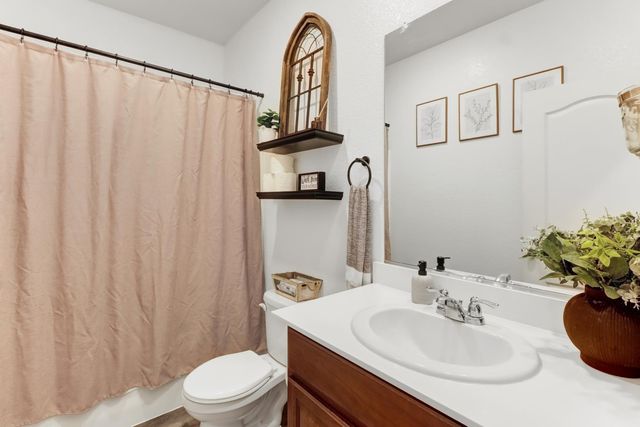 5608 Glowhaven St, Marysville, CA 95901