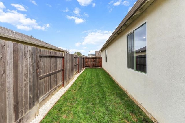 5608 Glowhaven St, Marysville, CA 95901