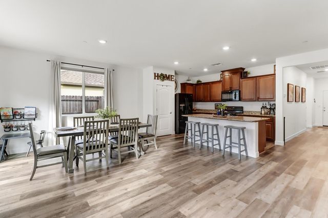 5608 Glowhaven St, Marysville, CA 95901