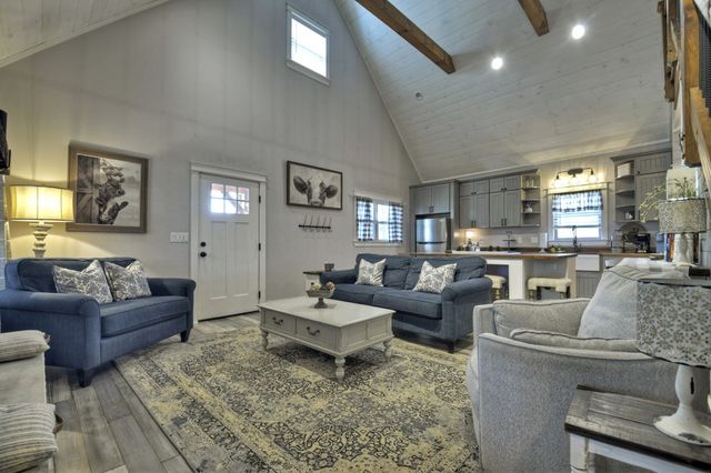 517 Monet Drive, Ellijay, GA 30540