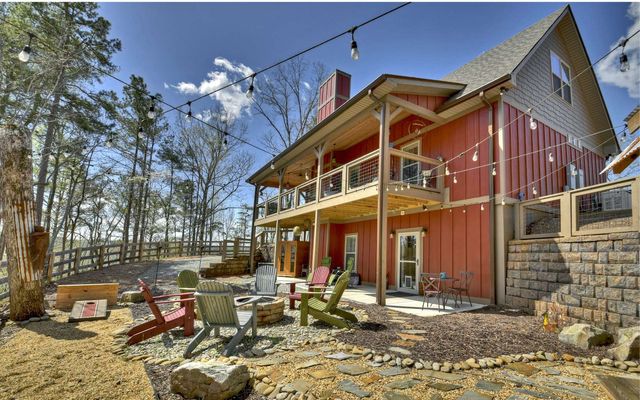 517 Monet Drive, Ellijay, GA 30540